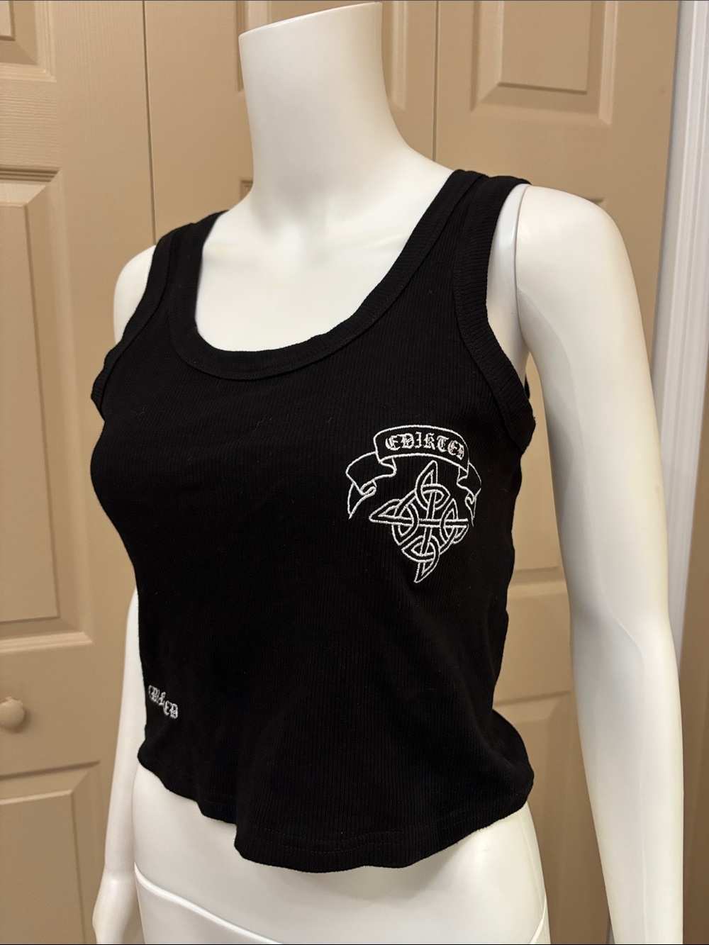 EDIKTED ribbed cropped tank top